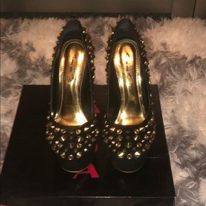 ALBA pumps size 6.5